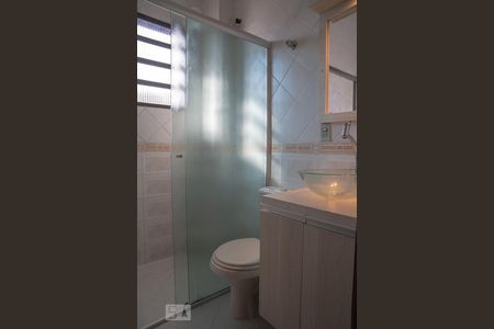 Banheiro Suite de apartamento para alugar com 2 quartos, 68m² em Vila Valparaíso, Santo André
