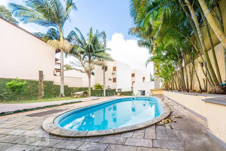 Piscina de casa à venda com 3 quartos, 332m² em Jardim Isabel, Porto Alegre