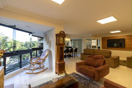 Sala de apartamento à venda com 4 quartos, 211m² em Vila Suzana, São Paulo