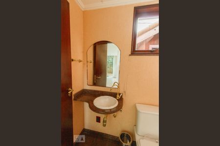 Lavabo de casa para alugar com 4 quartos, 275m² em Vila Oliveira, Mogi das Cruzes