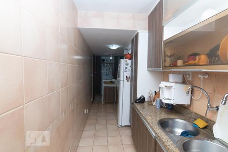 Casa à venda com 258m², 4 quartos e 2 vagas Casa à venda com 258m², 4 quartos e 2 vagasCozinha