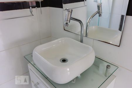 Banheiro Pia de apartamento à venda com 1 quarto, 63m² em Santana, São Paulo