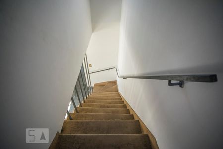 Escadas de casa à venda com 2 quartos, 200m² em Parque Jabaquara, São Paulo