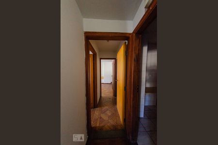 Corredor de apartamento à venda com 2 quartos, 80m² em Lourdes, Belo Horizonte