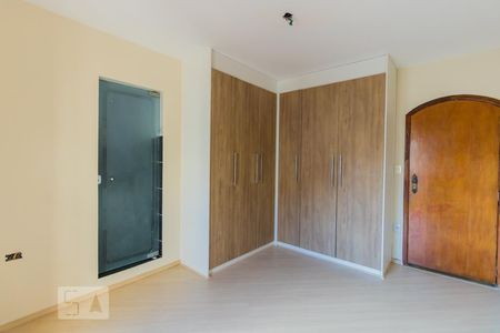 Suíte de casa à venda com 3 quartos, 130m² em Jardim Danfer, São Paulo