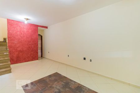 Sala de casa à venda com 3 quartos, 130m² em Jardim Danfer, São Paulo