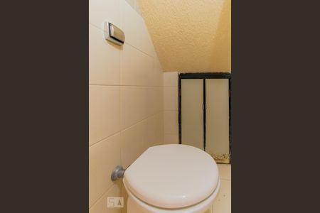 Detalhe banheiro de casa à venda com 3 quartos, 130m² em Jardim Danfer, São Paulo