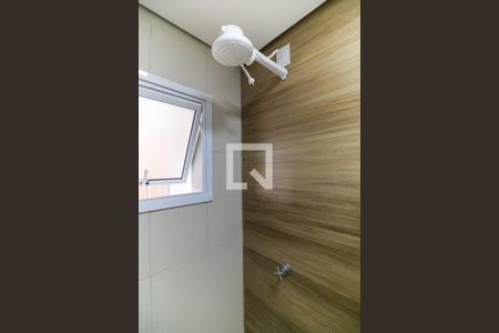 Banheiro de kitnet/studio para alugar com 1 quarto, 21m² em Jardim Monte Kemel, São Paulo