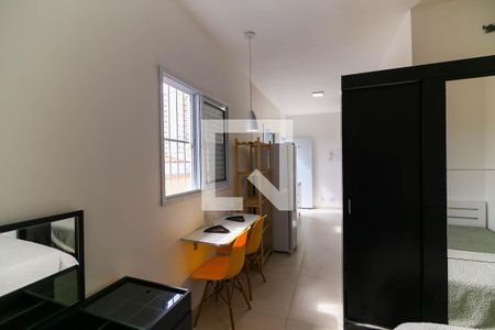 Sala de kitnet/studio para alugar com 1 quarto, 21m² em Jardim Monte Kemel, São Paulo