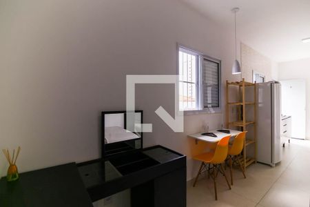 Sala de kitnet/studio para alugar com 1 quarto, 21m² em Jardim Monte Kemel, São Paulo