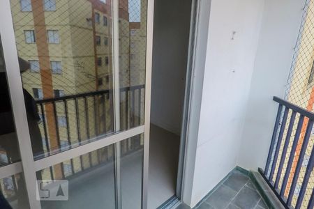 Sacada de apartamento para alugar com 3 quartos, 64m² em Jardim Botucatu, São Paulo