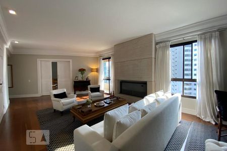 Sala de apartamento para alugar com 4 quartos, 258m² em Real Parque, São Paulo