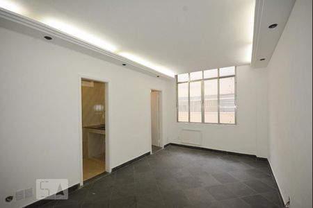 Sala/Quarto de kitnet/studio à venda com 1 quarto, 32m² em Centro, Rio de Janeiro