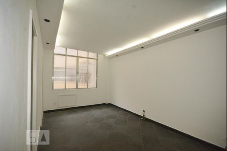 Sala/Quarto de kitnet/studio à venda com 1 quarto, 32m² em Centro, Rio de Janeiro