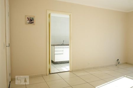 Sala de apartamento à venda com 3 quartos, 64m² em Itaquera, São Paulo