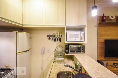 Cozinha de apartamento à venda com 1 quarto, 30m² em Vila Suzana, São Paulo