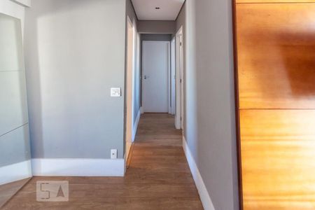 Corredor de apartamento à venda com 3 quartos, 61m² em Vila Butantã, São Paulo