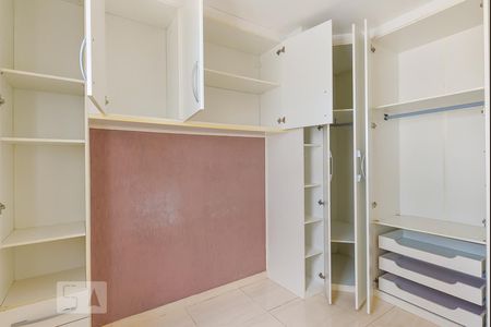 Quarto 1 de apartamento para alugar com 2 quartos, 43m² em Vila Pompéia, Campinas