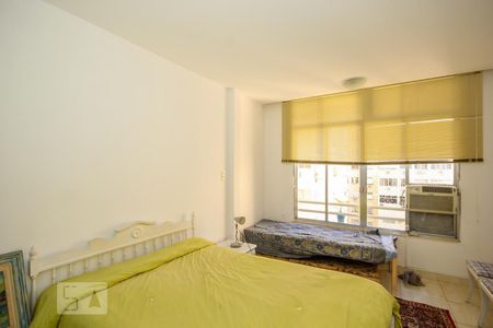 Quarto 1 de apartamento à venda com 1 quarto, 45m² em Copacabana, Rio de Janeiro