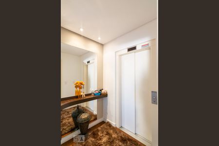 Hall Elevador Privativo de apartamento à venda com 3 quartos, 130m² em Vila Bastos, Santo André