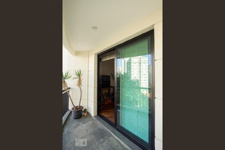 varanda de apartamento à venda com 3 quartos, 94m² em Moema, São Paulo