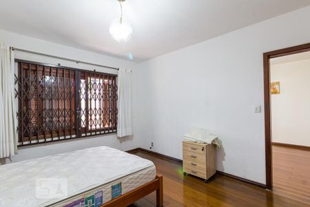 Quarto 2 de casa à venda com 3 quartos, 260m² em Jardim Sao Pedro, Porto Alegre