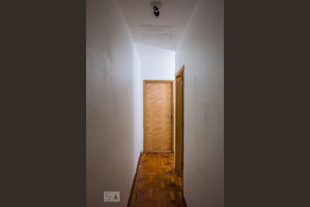 Corredor de casa à venda com 2 quartos, 85m² em Vila Nair, São Paulo