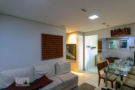 Sala de apartamento à venda com 3 quartos, 72m² em Santa Monica, Belo Horizonte