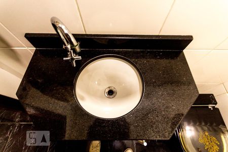 Lavabo 1 de casa à venda com 3 quartos, 155m² em Jardim Três Marias, São Paulo