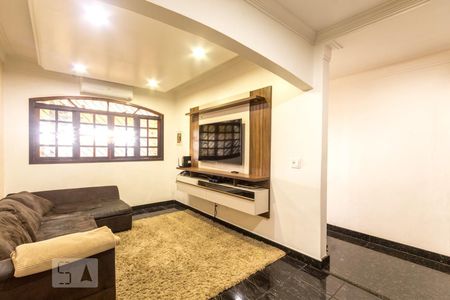 Sala de casa para alugar com 3 quartos, 155m² em Jardim Três Marias, São Paulo