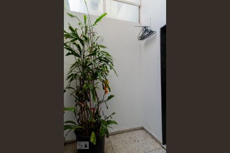 Casa de condomínio à venda com 165m², 3 quartos e 2 vagas Casa de condomínio à venda com 165m², 3 quartos e 2 vagasJardim de Inverno 1