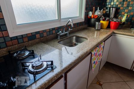 Casa de condomínio à venda com 165m², 3 quartos e 2 vagas Casa de condomínio à venda com 165m², 3 quartos e 2 vagasVaranda Gourmet/Churrasqueira