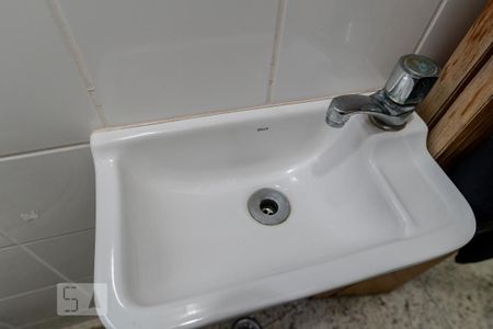 Casa de condomínio à venda com 165m², 3 quartos e 2 vagas Casa de condomínio à venda com 165m², 3 quartos e 2 vagasBanheiro de Serviço