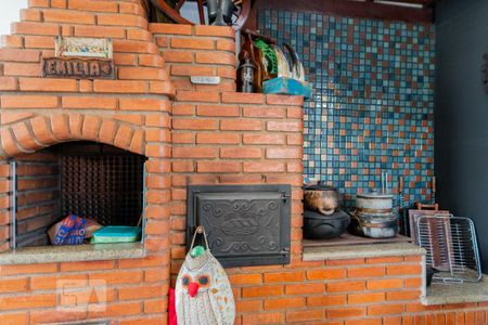 Casa de condomínio à venda com 165m², 3 quartos e 2 vagas Casa de condomínio à venda com 165m², 3 quartos e 2 vagasVaranda Gourmet/Churrasqueira