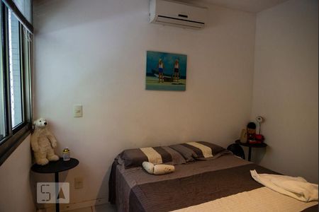 Quarto 1 de apartamento à venda com 2 quartos, 120m² em Copacabana, Rio de Janeiro