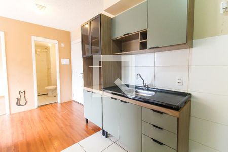 Sala/Cozinha de apartamento para alugar com 2 quartos, 38m² em Vila Taquari, São Paulo