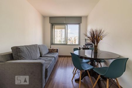 Sala de apartamento para alugar com 1 quarto, 55m² em Rio Branco, Porto Alegre