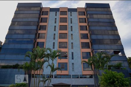 Apartamento à venda com 201m², 3 quartos e 2 vagas Apartamento à venda com 201m², 3 quartos e 2 vagasFachada