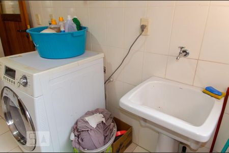 Apartamento à venda com 201m², 3 quartos e 2 vagas Apartamento à venda com 201m², 3 quartos e 2 vagasÁrea de Serviço