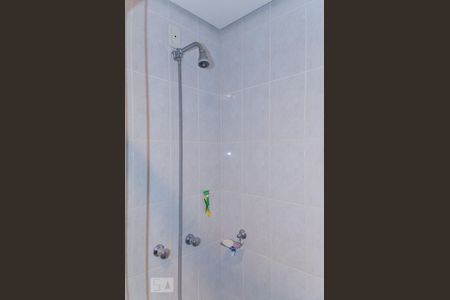 Apartamento à venda com 201m², 3 quartos e 2 vagas Apartamento à venda com 201m², 3 quartos e 2 vagasChuveiro