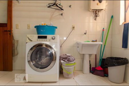 Apartamento à venda com 201m², 3 quartos e 2 vagas Apartamento à venda com 201m², 3 quartos e 2 vagasÁrea de Serviço