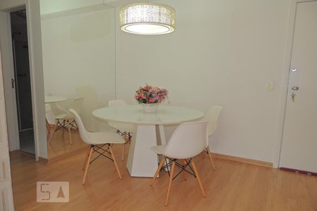 Sala de apartamento para alugar com 2 quartos, 63m² em Camorim, Rio de Janeiro