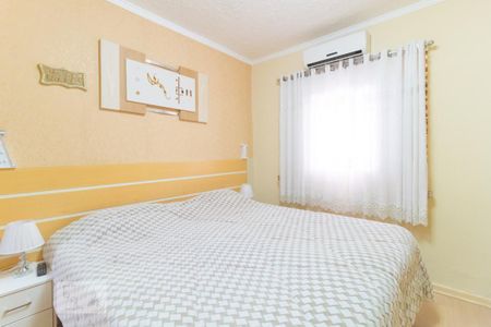 Casa à venda com 250m², 3 quartos e 3 vagas Casa à venda com 250m², 3 quartos e 3 vagasQuarto 1