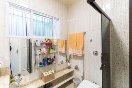 Casa à venda com 250m², 3 quartos e 3 vagas Casa à venda com 250m², 3 quartos e 3 vagasBanheiro 2