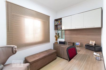 Casa à venda com 250m², 3 quartos e 3 vagas Casa à venda com 250m², 3 quartos e 3 vagasQuarto 2