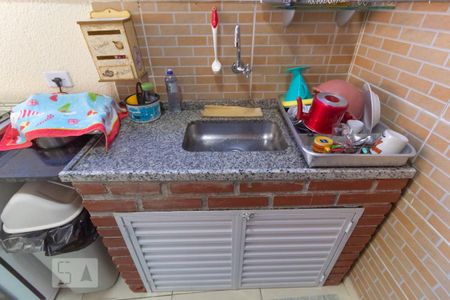 Casa à venda com 250m², 3 quartos e 3 vagas Casa à venda com 250m², 3 quartos e 3 vagasChurrasqueira