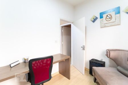 Casa à venda com 250m², 3 quartos e 3 vagas Casa à venda com 250m², 3 quartos e 3 vagasQuarto 2