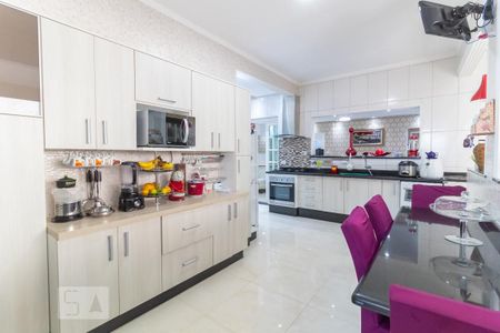 Casa à venda com 250m², 3 quartos e 3 vagas Casa à venda com 250m², 3 quartos e 3 vagasCozinha