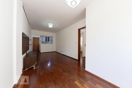 Apartamento à venda com 74m², 2 quartos e 1 vagaSala