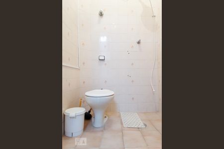 Casa à venda com 300m², 4 quartos e 2 vagas Casa à venda com 300m², 4 quartos e 2 vagasBanheiro 2